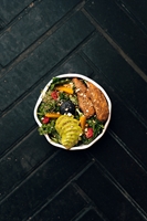 سالاد کینوا آووکادو